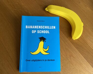 Bananenschillen op school review